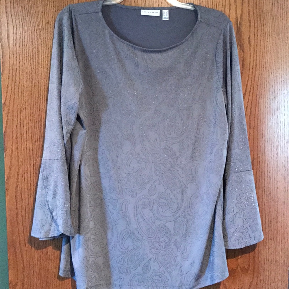 Gorgeous Gray Susan Graver top